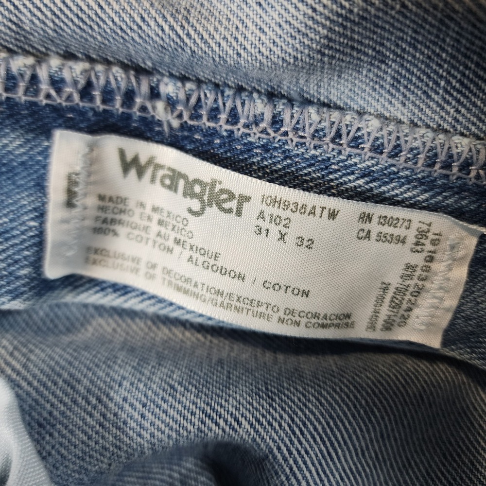 Wrangler 936 Slim Fit Jeans Mens 31x32 Cowboy Cut Western Light Wash Denim NWT - Picture 3 of 10